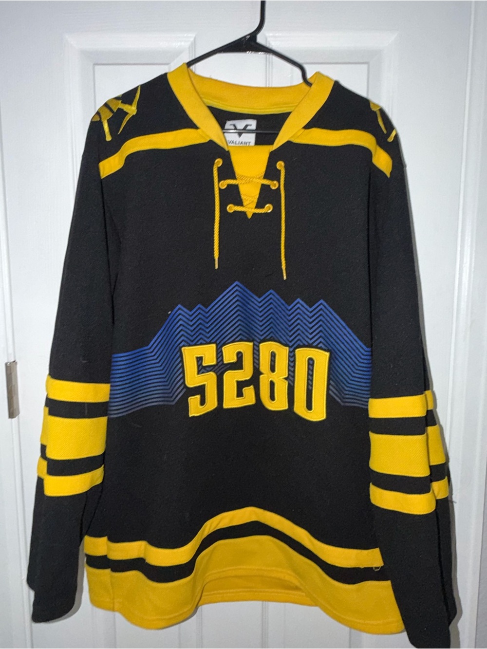 Valia Black, Yellow & Blue 5280 Hockey-Style Sweater
